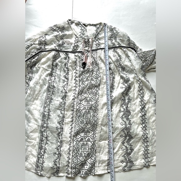 Zara Oyster White Printed Blouse top tunic cover up
Zara - Picture 8 of 11